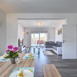 Appartamento Alexandria, Ližnjan