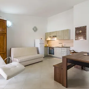 Gloria Apartment